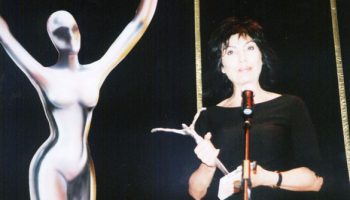 María Jose Demare recibiendo el premio Atrevidas tango