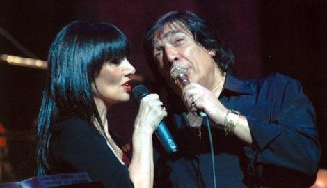 Con músicos y artistas